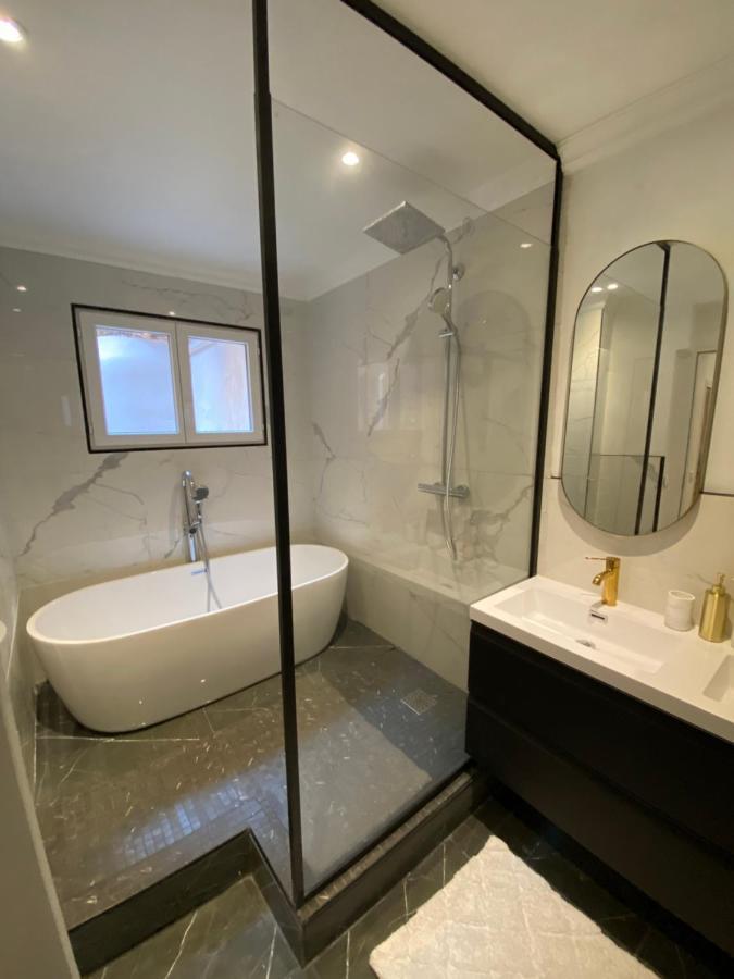 Lovely Spacious Large Patio Heart Of Monaco بوزولي المظهر الخارجي الصورة